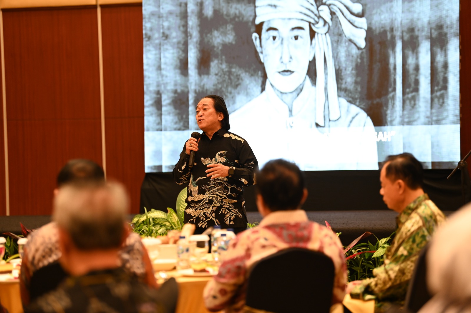 Suasana presentasi rencana pembuatan film perjuangan Pahlawan Nasional Tombolotutu di Hotel Borobudur Jakarta, Jumat malam (10/3/2023). Foto: Biro Adpim