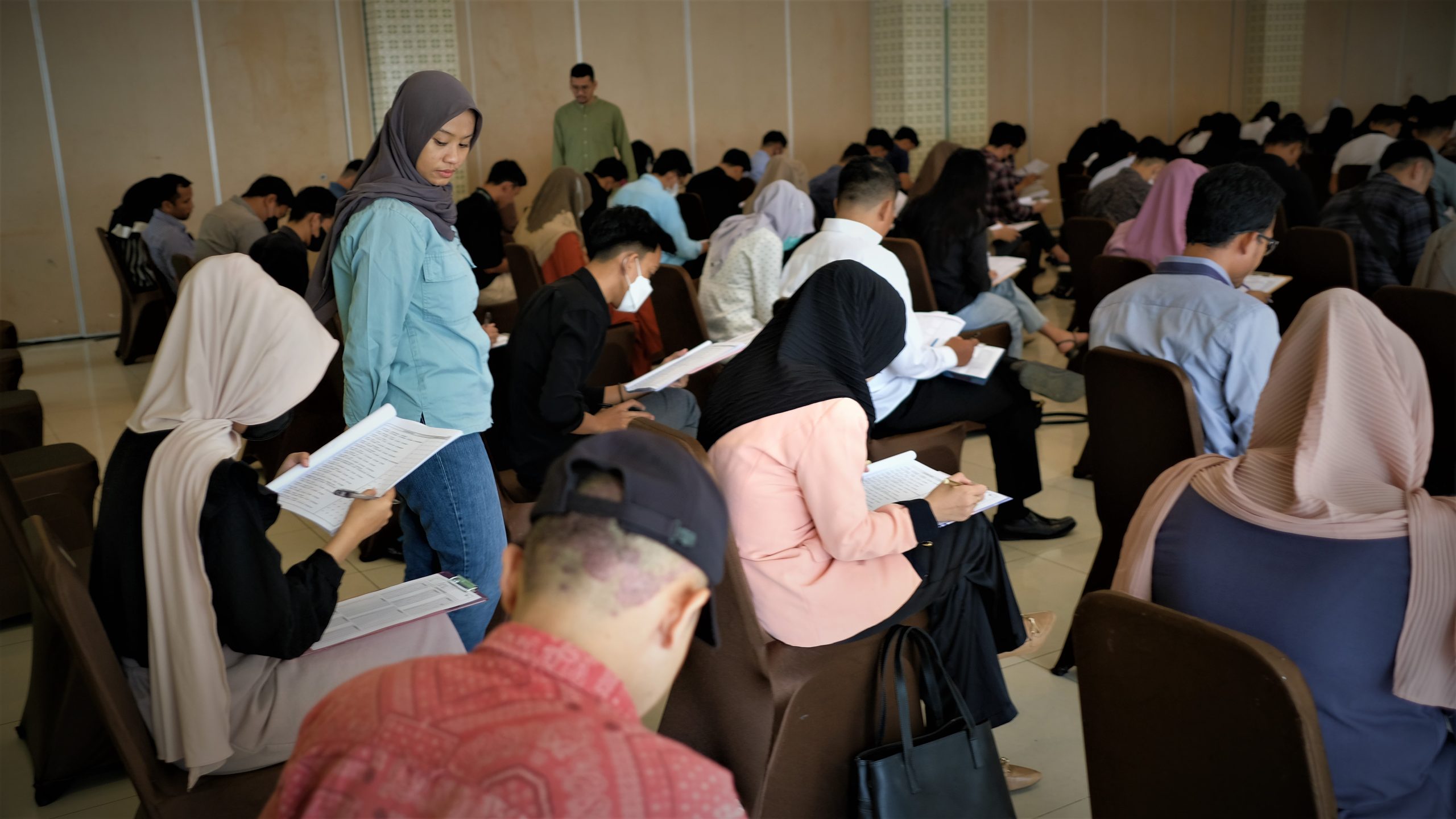 Suasana seleksi talent pool IGP Pomalaa di Aula Maniang, Hotel Sutan Raja Kolaka. FOTO: DOK PT VALE