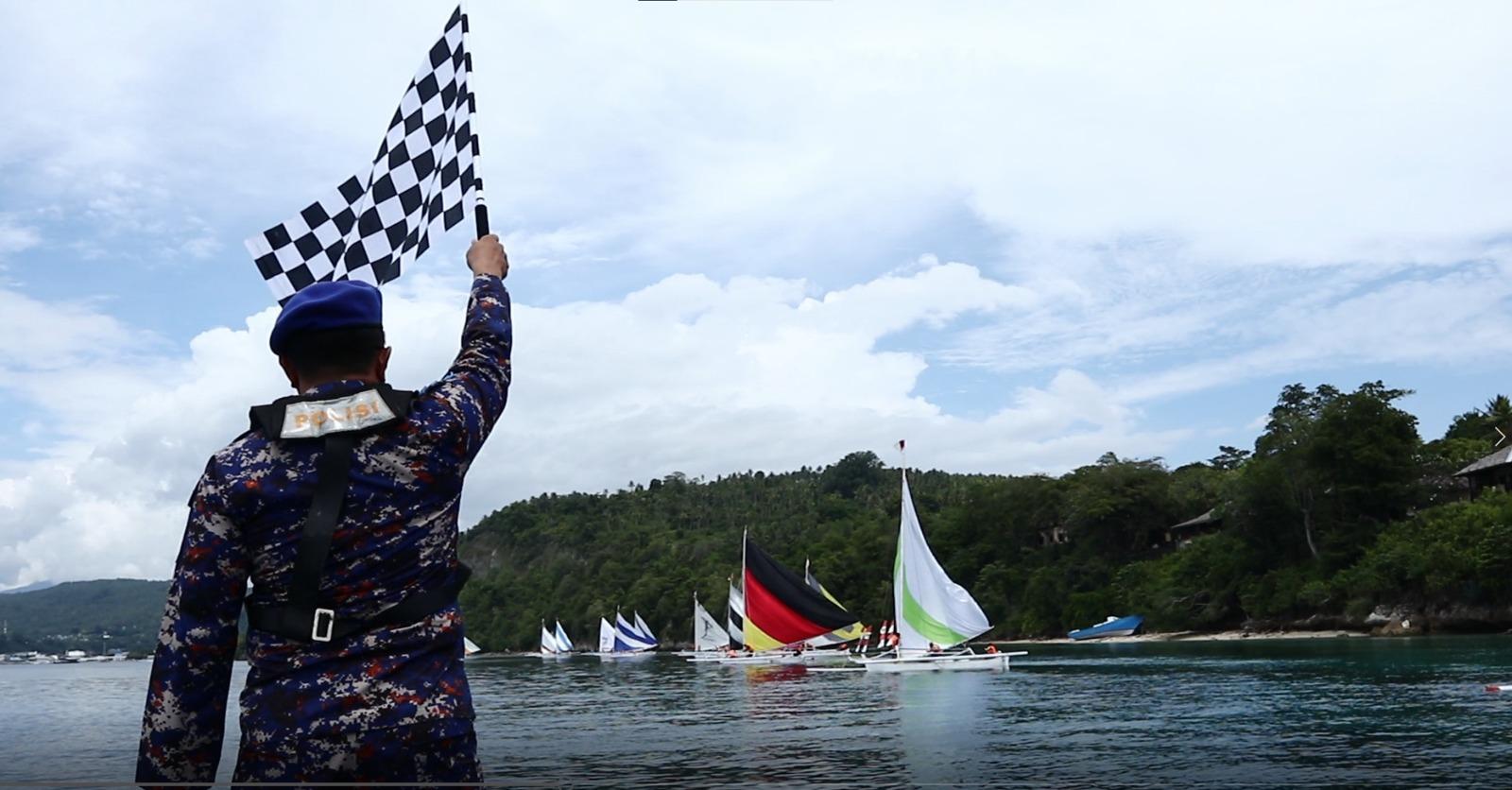 Pelepasan lomba perahu layar yang digelar oleh Ditpolairud Polda Sulteng. FOTO: DOK DITPOLAIRUD POLDA SULTENG