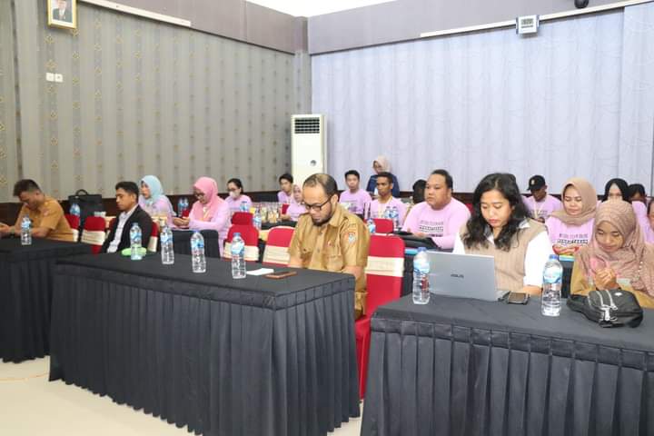 Para peserta Bimtek metode sistem online pendaftaran Hak Kekayaan Intelektual (HKI) di salah satu hotel di Kota, Luwuk, Senin (26/6/2023). FOTO: ISTIMEWA