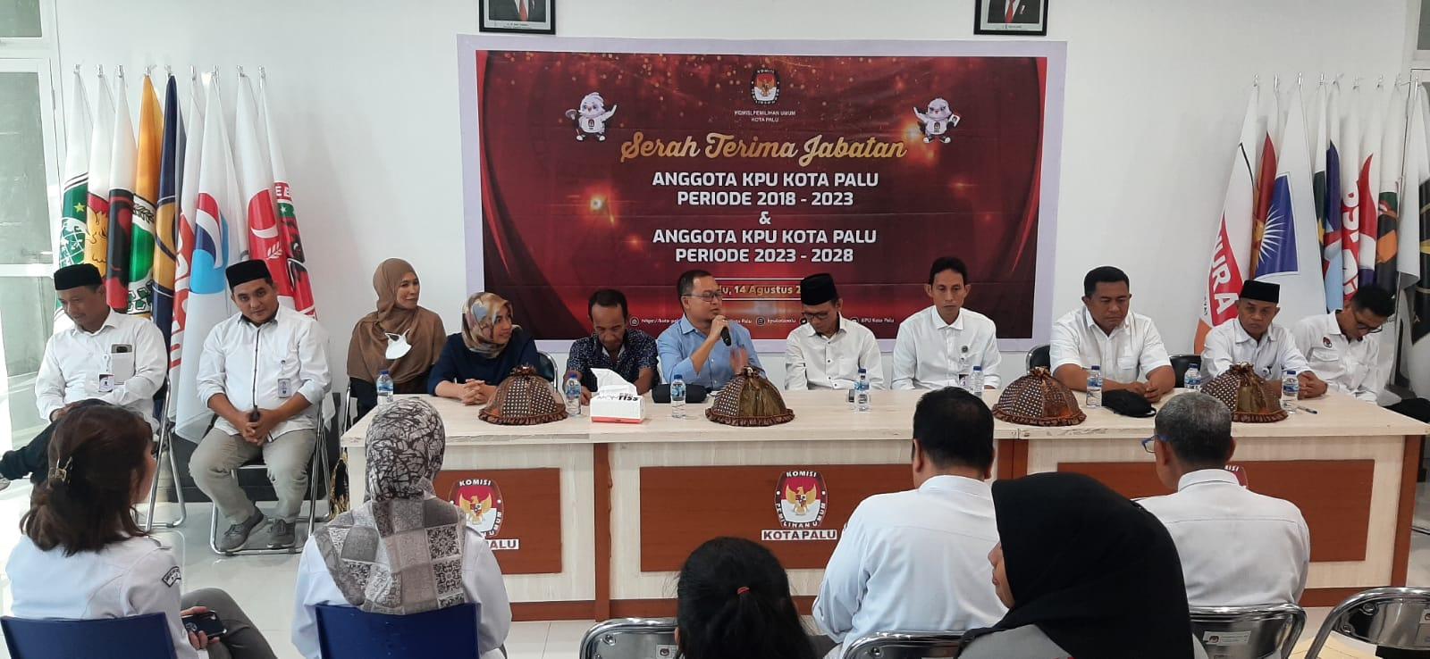 Suasana Sertijab Komisioner KPU Kota Palu yang dihadiri tiga generasi, Senin (14/8/2023). Foto: Dok. KPU Palu