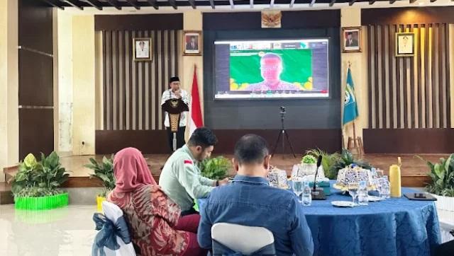 Wakil Bupati Morowali, Najamudin saat menyampaikan sambutan pada Rapat Komisi Analisis Mengenai Dampak Lingkungan (Amdal) dan Rencana Pengelolaan Lingkungan Hidup (RKL), Rencana Pemantauan Lingkungan Hidup (RPL) tentang Rencana Kegiatan Operasi Produksi Pertambangan Bijih Nikel PT Vale Indonesia Tbk (PT Vale) di Blok Bahodopi, belum lama ini. FOTO: DOK. PT VALE