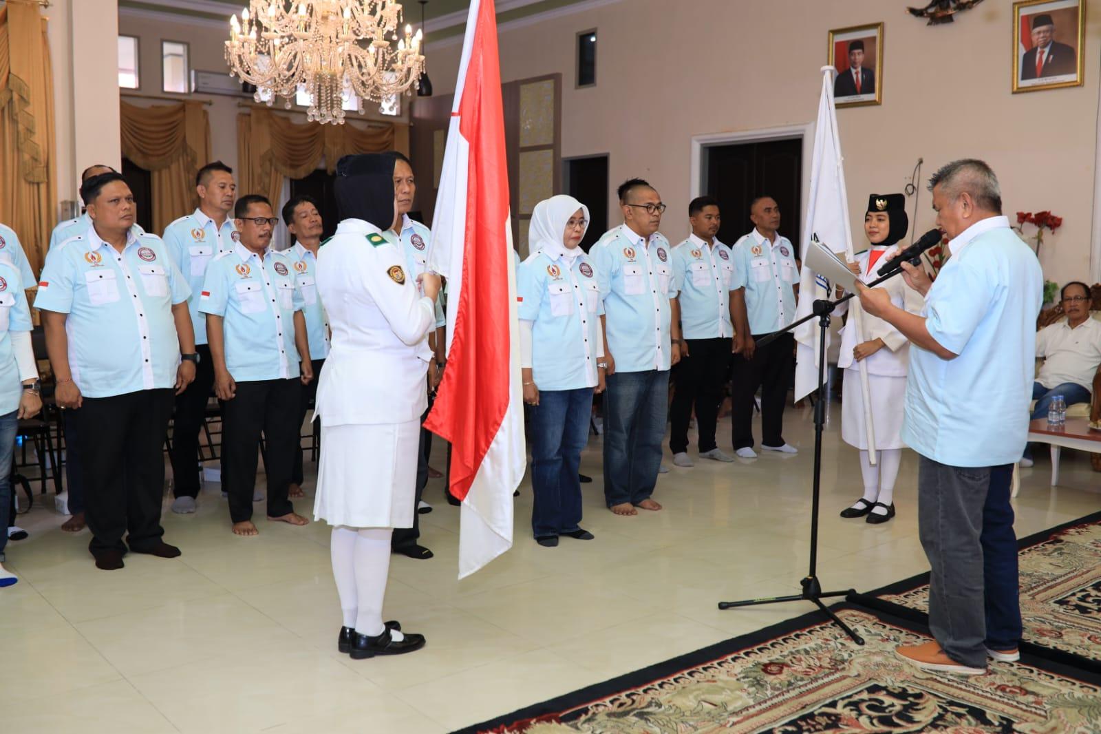 Prosesi pelantikan/pengukuhan pengurus PBVSI Parigi Moutong di rujab Bupati, Selasa (15/8/2023). Foto: ARKI HUMAS KONI PARIGI MOUTONG