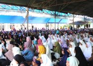 Para tamu undangan Hari Santri Nasional Tingkat Kabupaten Banggai tahun 2023, di halaman Pondok Pesantren Darussalam Toili, Kecamatan Toili, Kabupaten Banggai, Ahad (22/10/2023). FOTO: DOK PEMKAB BANGGAI