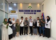 Kepala LPKA Palu, Revanda Bangun saat berpose bersama Dekan Fakultas Ushuluddin Adab dan Dakwah (FUAD) Universitas Islam Negeri (UIN) Datokarama Palu beserta jajarannya, Rabu (11/10/2023) Pagi. FOTO: HUMAS LPKA PALU