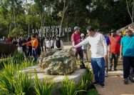 Pj Gubernur Sulsel, Bahtiar Baharuddin saat berkesempatan melakukan aktivitas di Taman Kehati Saweri Gading Wallacea di wilayah operasional PT Vale. Taman itu merupakan taman yang diresmikan Presiden Jokowi tahun lalu. FOTO: DOK. PT VALE