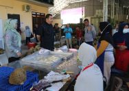 Pj Bupati Parmout, saat melakukan kunjungan ke salah satu perusahaan pengolahan durian, Sabtu (3/2/2024). Foto: DINAS KOMINFO PARMOUT.