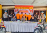 Suasana jumpa pers dengan menghadirkan para tersangka pengedar Narkoba oleh Polres Poso, Rabu (6/3/2024). FOTO: IST