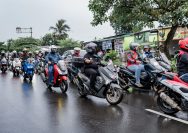 Komunitas Yamaha MAXi di Bogor menanti waktu berbuka puasa. FOTO: ISTIMEWA