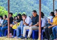 Pelaksanaan ibadah Paskah ASN Morut di kaki Gunung Ponteo'a, Desa Tinompo, Kecamatan Lembo, Jumat (5/4/2024). Foto: IST